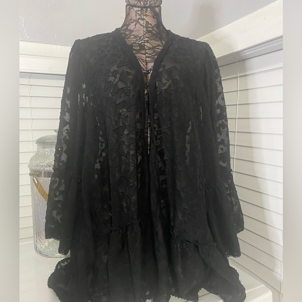 Torrid lace cover up size (1)